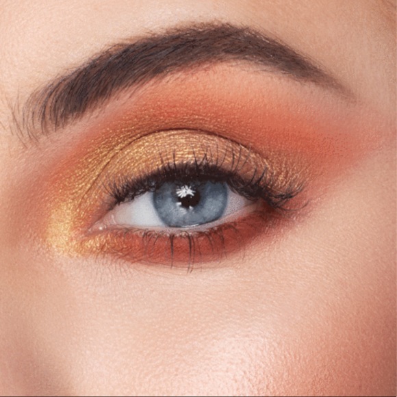 ~ $10 ~ MILANI 🖤 Most Wanted Eyeshadow Palette - Picture 2 of 16